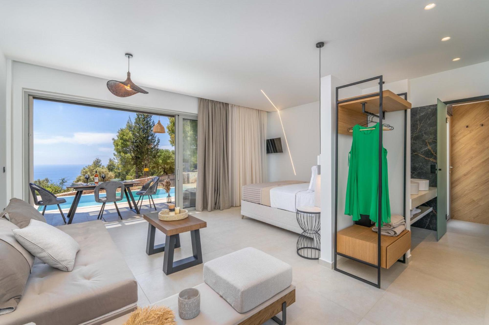 Mellamare Luxury Suites Athanion Bagian luar foto