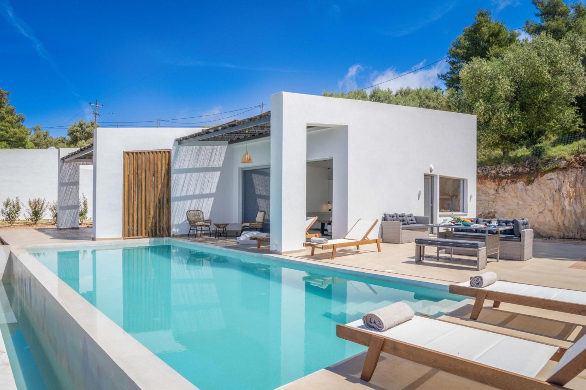 Mellamare Luxury Suites Athanion Bagian luar foto